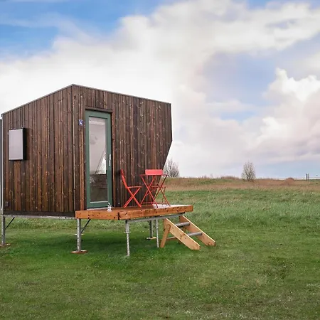 Sleep Space 23 - Green Tiny Spot Schillig بيت للعطل