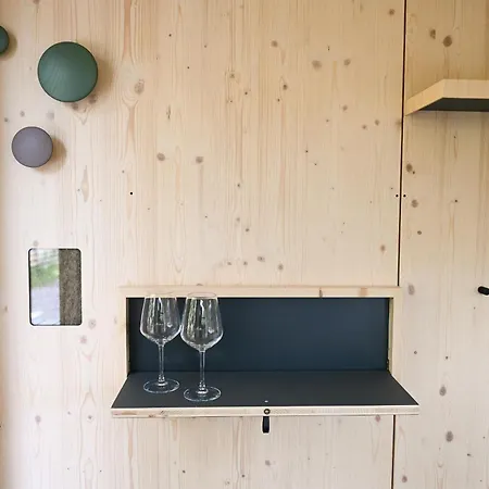 Sleep Space 23 - Green Tiny Spot Schillig