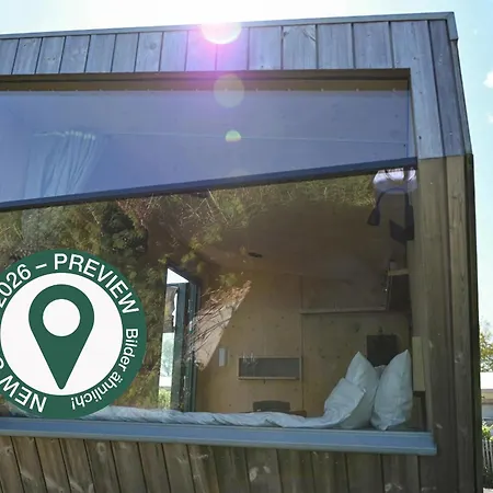 Sleep Space 23 - Green Tiny Spot Schillig Сasa de vacaciones