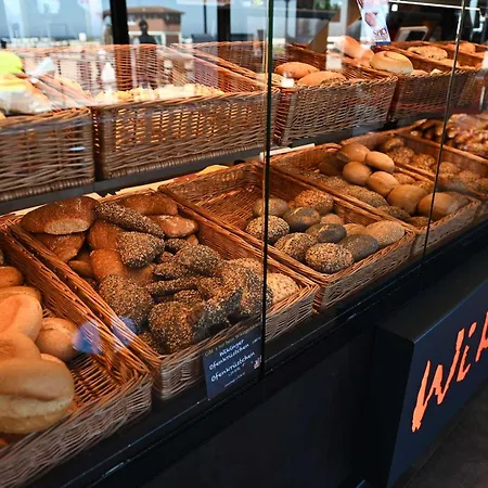 Sleep Space 23 - Green Tiny Spot Schillig * Schillig